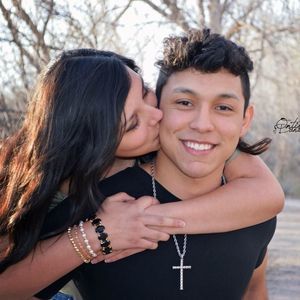 Meet your Posher, Dania